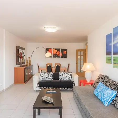 Beautiful 1 Bedroom With Stunning View 公寓 *