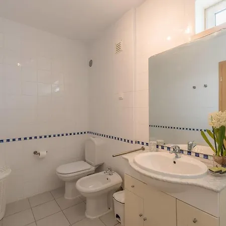 Beautiful 1 Bedroom With Stunning View 公寓