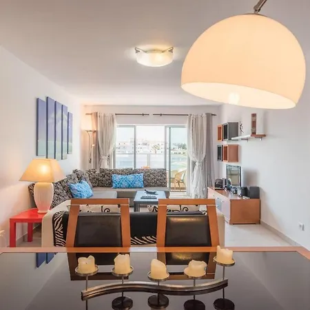 公寓 Beautiful 1 Bedroom With Stunning View *