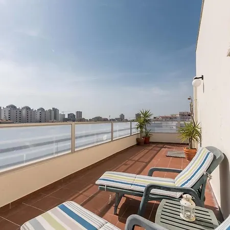شقة Beautiful 1 Bedroom With Stunning View *